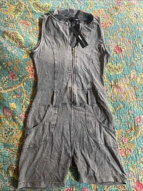 NWT Fashion Nova Gray Sleeveless Zip-up bodysuit/romper